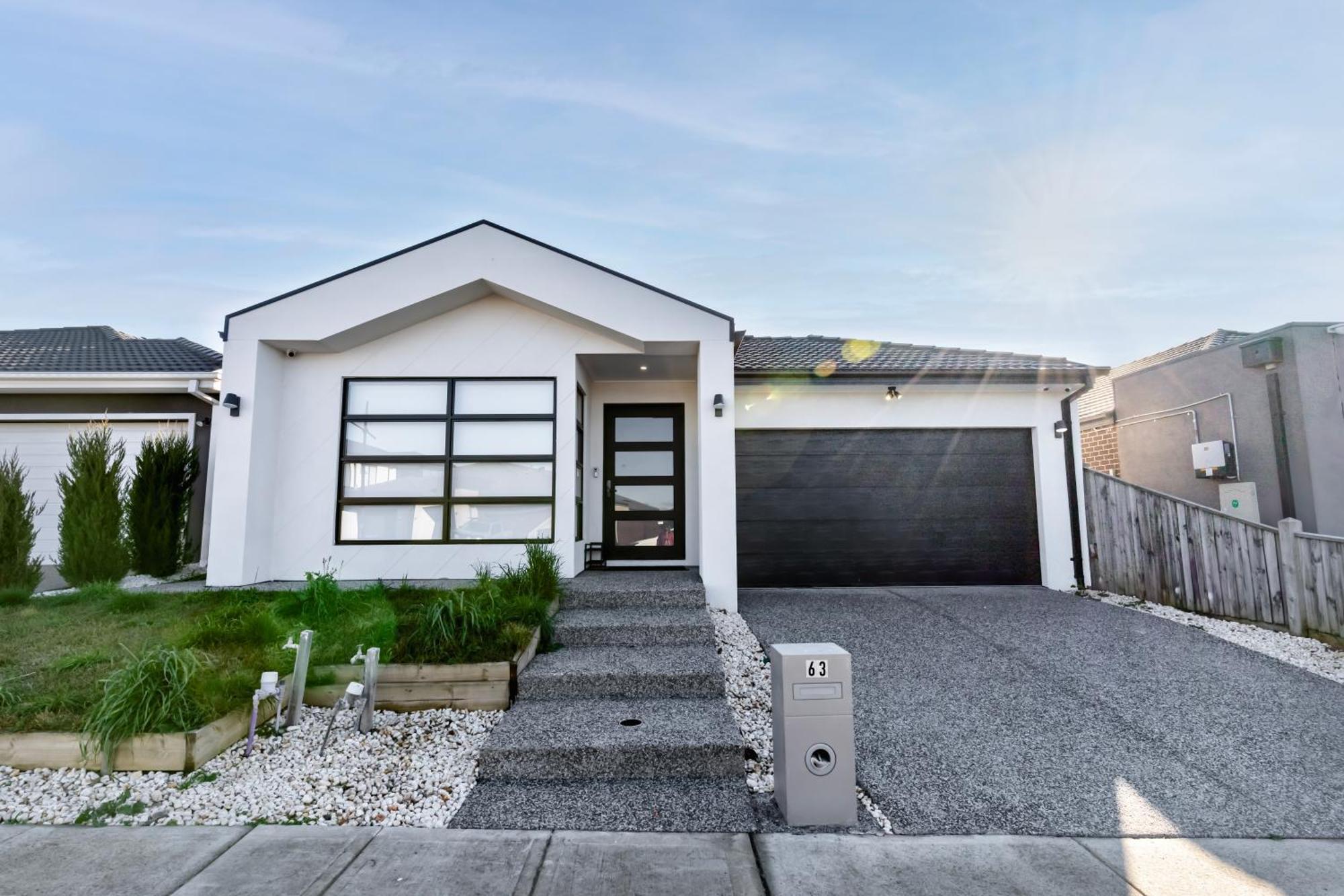 Luxury Home Away From Home Mickleham Exterior photo